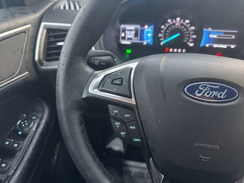 Used 2024 Ford Edge SEL w/ Convenience Package image 32