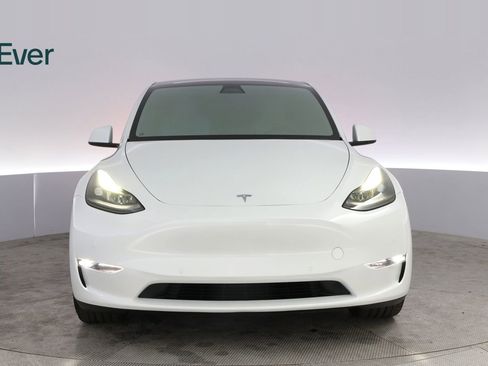 Used 2022 Tesla Model Y Performance image 12