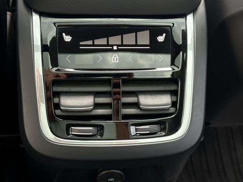 Certified 2024 Volvo XC90 T8 Plus w/ Protection Package Premier AWD/4WD image 23