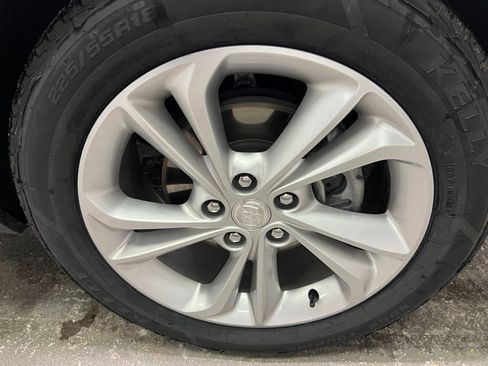 Used 2023 Buick Encore GX Preferred w/ Cold Weather Comfort Package AWD/4WD image 39
