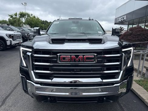 New 2025 GMC Sierra 2500 SLT image 2