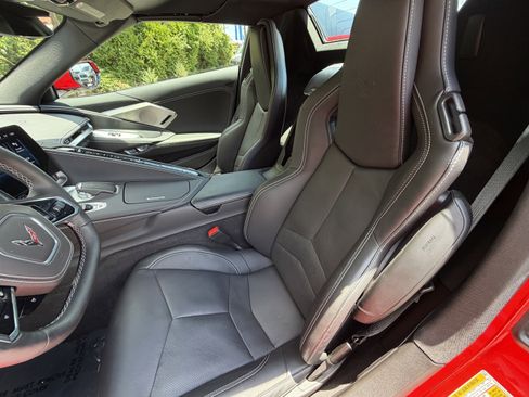 Used 2025 Chevrolet Corvette Stingray Preferred Conv w/ Z51 Performance Package RWD image 16
