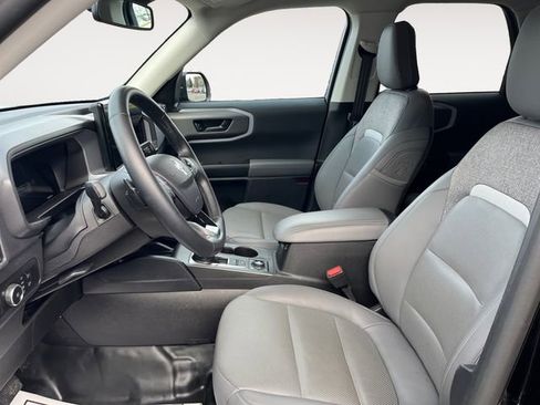 Used 2025 Ford Bronco Sport Badlands image 9