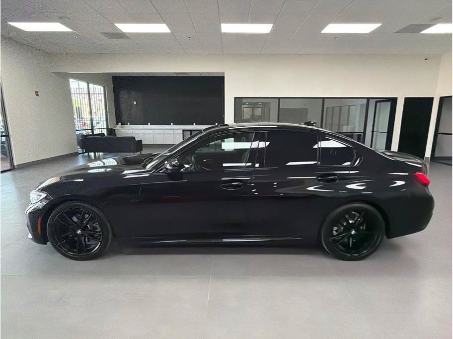 Used 2022 BMW 330i Sedan w/ M Sport Package RWD image 17