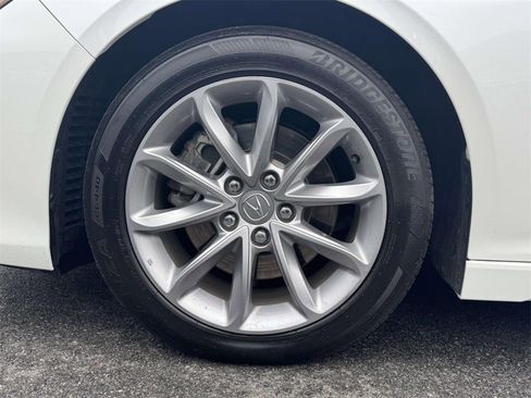 Used 2022 Acura TLX image 10