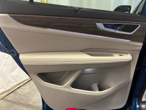 Certified 2025 Volkswagen Atlas SEL image 23