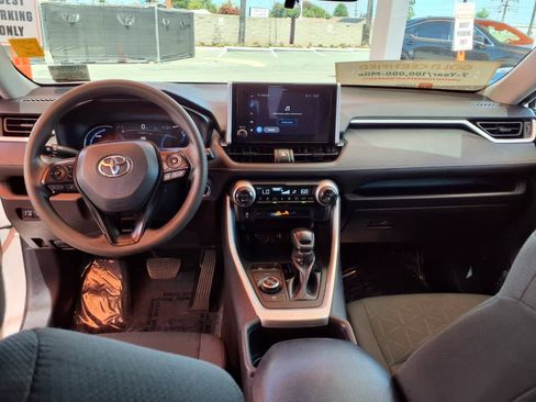Certified 2025 Toyota RAV4 XLE AWD/4WD image 13