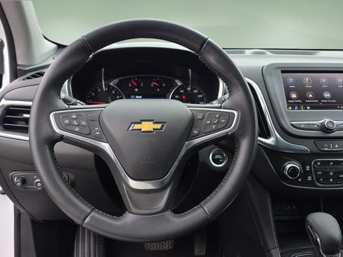 Used 2022 Chevrolet Equinox LT image 12