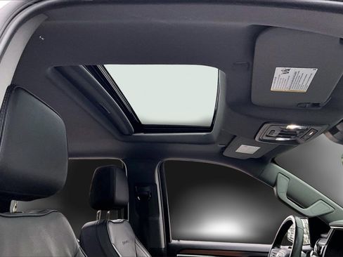 Used 2025 GMC Sierra 1500 Denali image 15