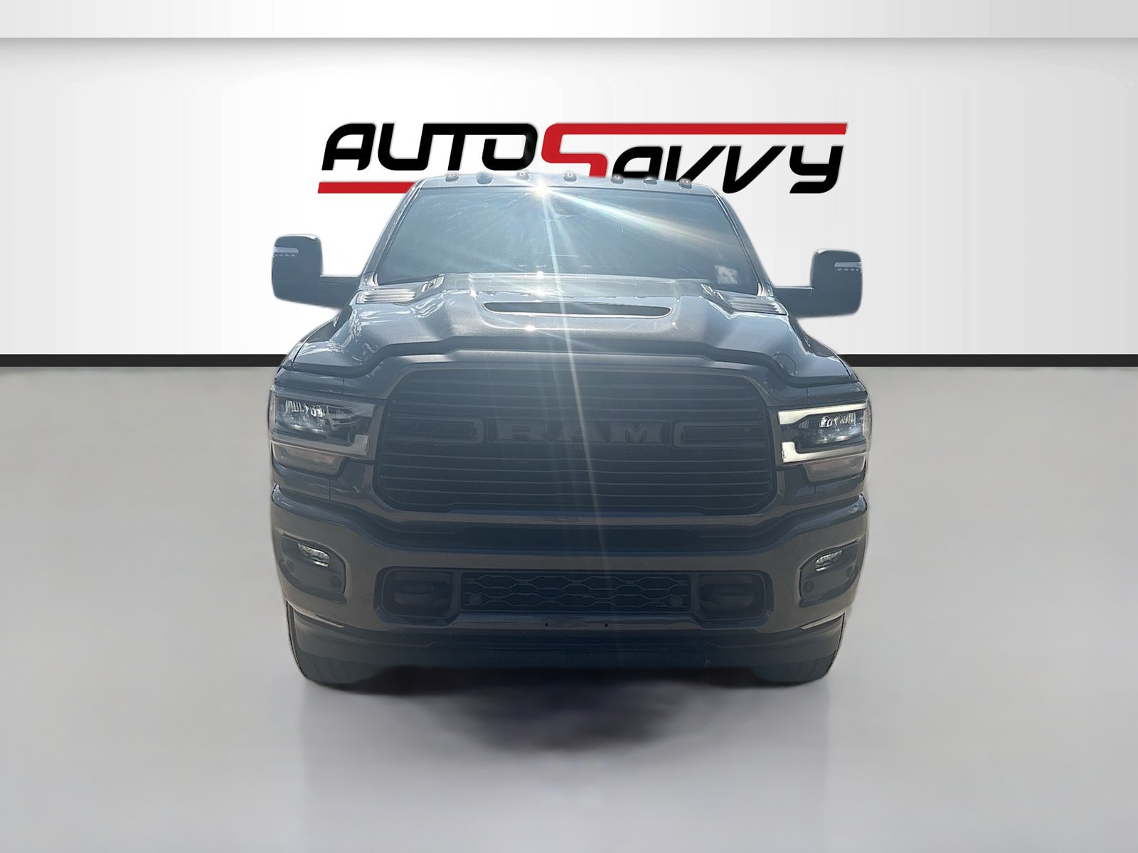 Used 2024 RAM 2500 Laramie AWD/4WD image 2