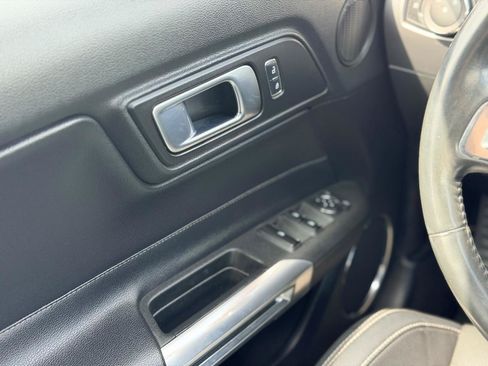 Used 2018 Ford Mustang GT Premium RWD image 23