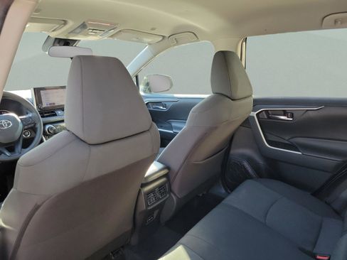 Used 2024 Toyota RAV4 XLE FWD image 11