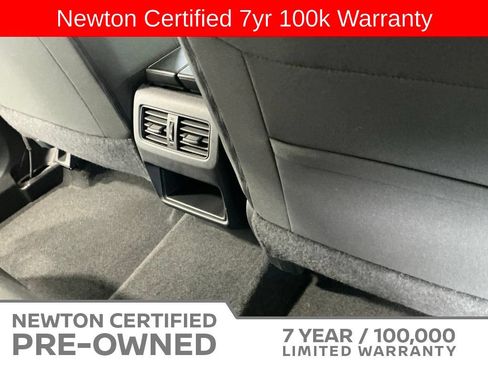 Used 2023 Nissan Rogue S AWD/4WD image 17