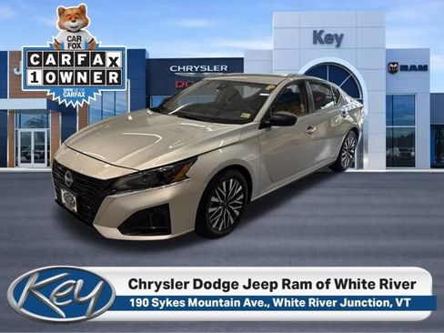 Used 2024 Nissan Altima 2.5 SV FWD image 1