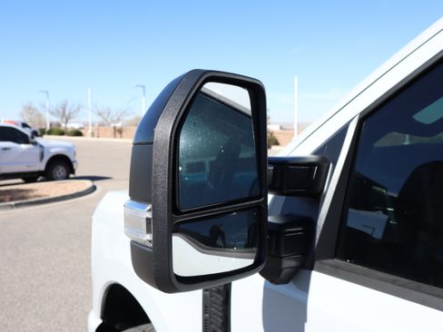 New 2026 Ford F250 Lariat w/ Black Appearance Package image 17