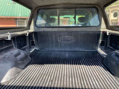 Used 2002 Ford F250 XLT image 12