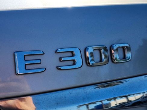 Used 2018 Mercedes-Benz E 300 E 300 image 10