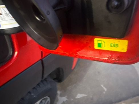 Used 2018 Jeep Renegade Latitude w/ Cold Weather Group image 15