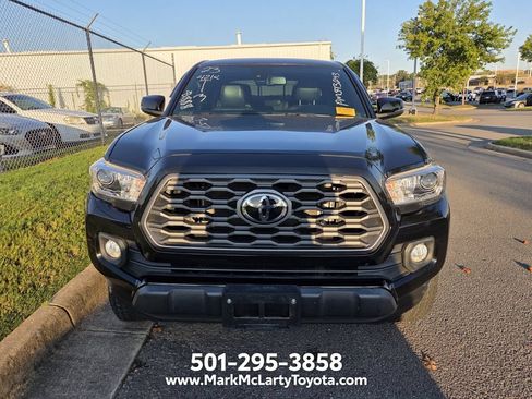 Used 2023 Toyota Tacoma TRD Off-Road w/ Technology Package AWD/4WD image 2