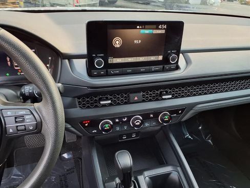 Used 2023 Honda Accord EX image 8