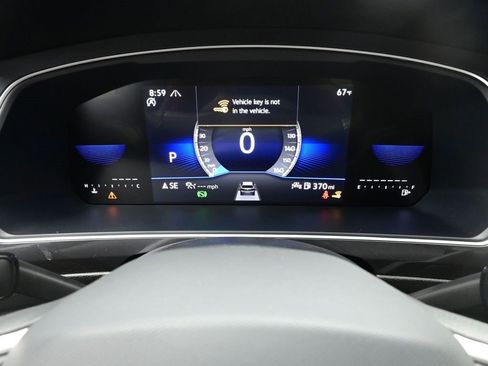 Used 2024 Volkswagen Tiguan SE image 10