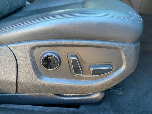 Used 2015 Hyundai Genesis 3.8 image 49