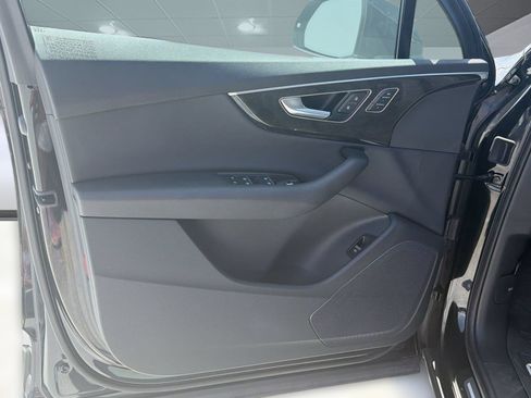 Certified 2025 Audi Q7 2.0T Premium AWD/4WD image 14
