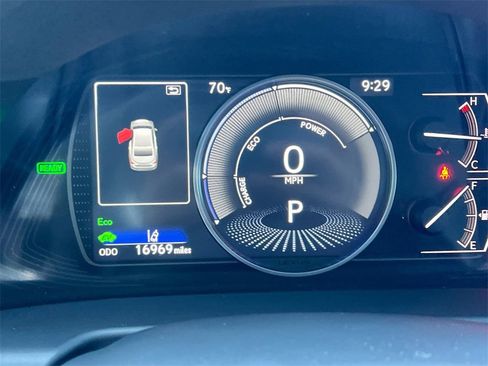 Certified 2023 Lexus ES 300h w/ Premium Package image 14