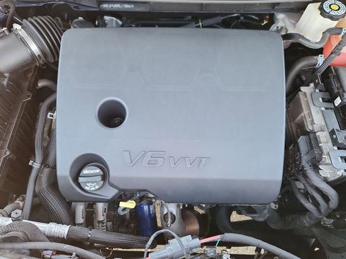Used 2022 Chevrolet Traverse LS AWD/4WD image 15