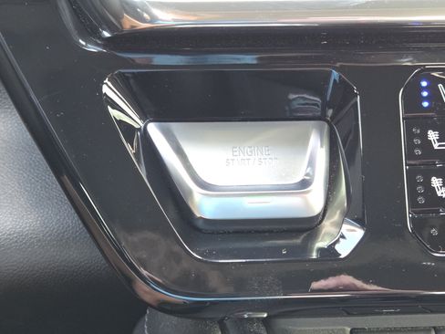 Used 2024 GMC Sierra 1500 Denali AWD/4WD image 11