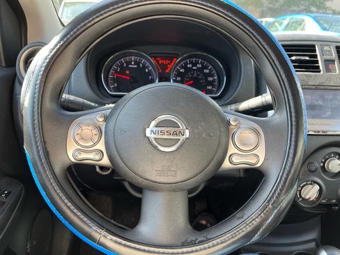 Used 2014 Nissan Versa SL w/ Tech Package image 11