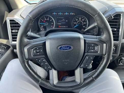 Used 2016 Ford F150 XLT w/ Equipment Group 302A Luxury AWD/4WD image 11