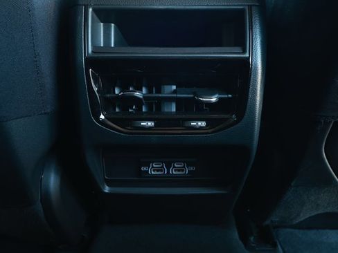 Used 2024 Jeep Grand Cherokee Laredo X w/ Trailer Tow Package image 32