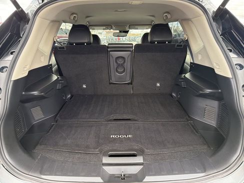 Used 2018 Nissan Rogue SL FWD image 9