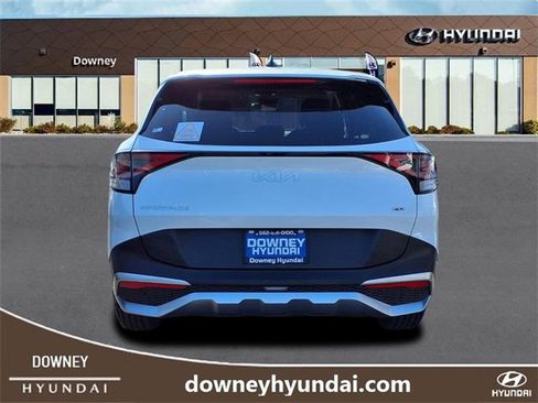 Used 2024 Kia Sportage LX image 5