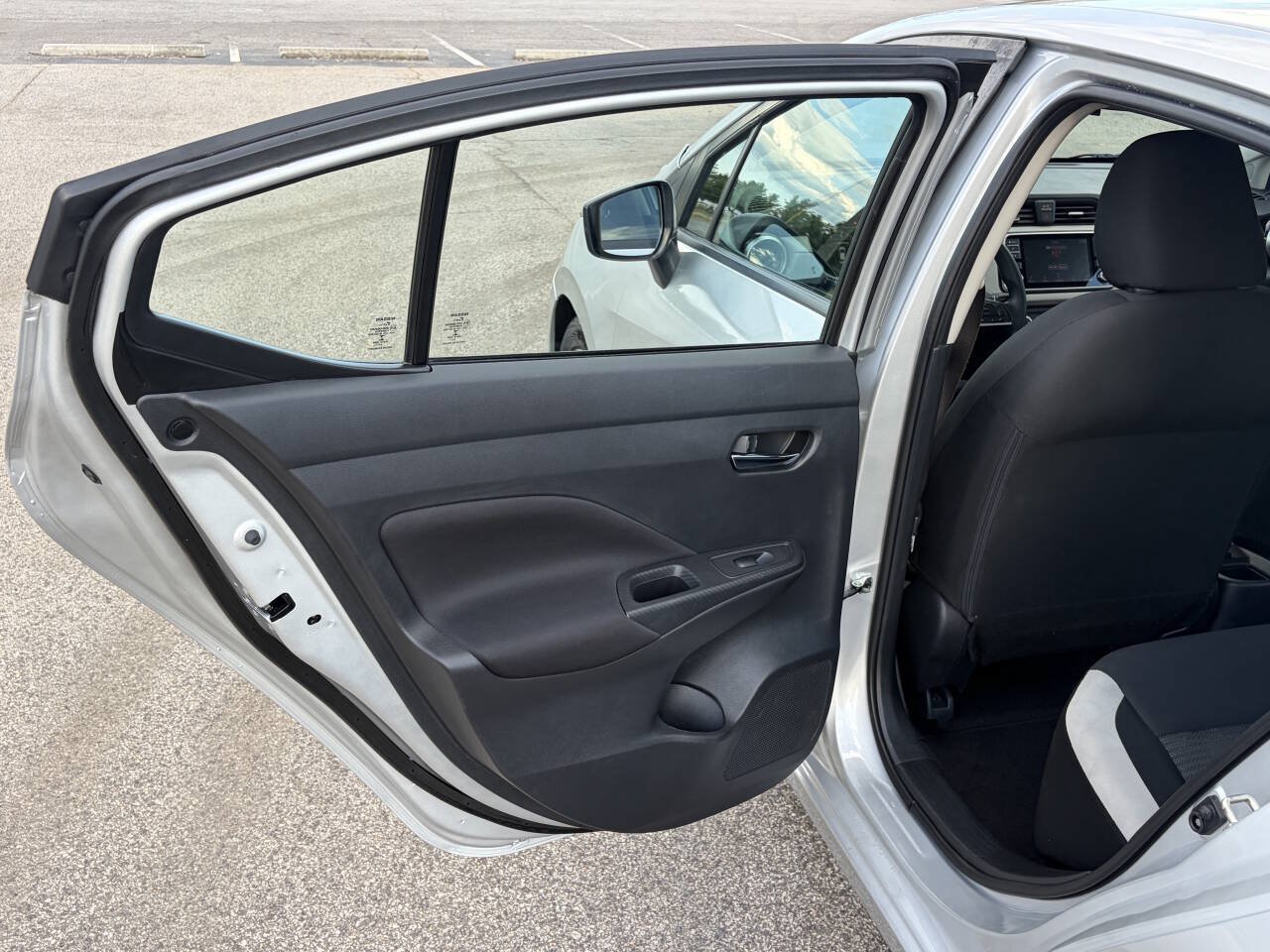 Used 2021 Nissan Versa SV FWD image 26