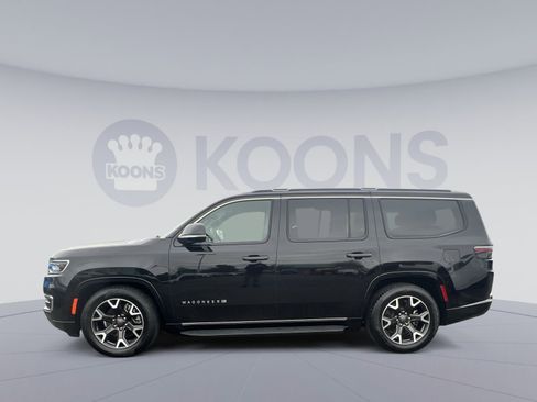 Used 2024 Jeep Wagoneer Series III AWD/4WD image 13