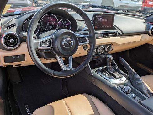 Used 2019 MAZDA MX-5 Miata RF Grand Touring image 13