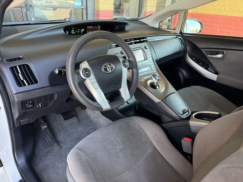 Used 2015 Toyota Prius Two FWD image 16