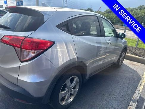 Used 2016 Honda HR-V EX image 4