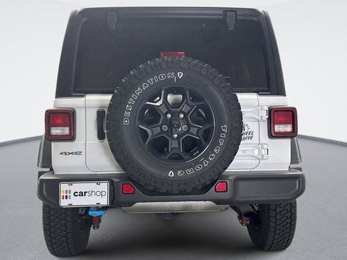 Used 2023 Jeep Wrangler Unlimited w/ 8.4" Radio Group AWD/4WD image 4