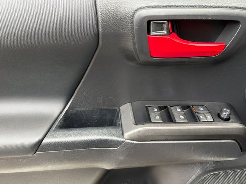 Used 2023 Toyota Tacoma TRD Off-Road w/ Black Out Package (TMS) image 11