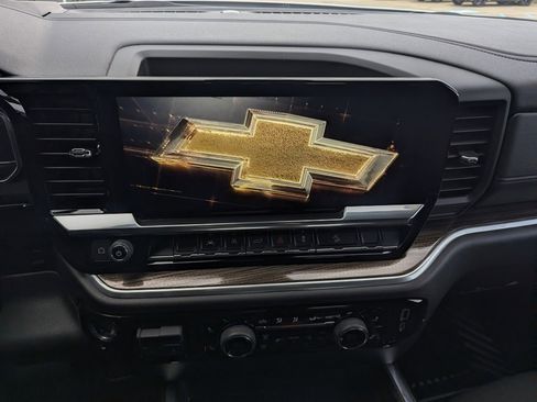 Used 2025 Chevrolet Silverado 1500 LT w/ Z71 Off-Road Package image 35