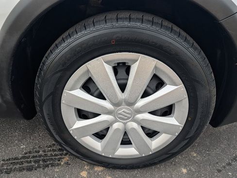 Used 2011 Suzuki SX4 AWD Hatchback image 16