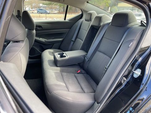 Used 2024 Nissan Altima 2.5 SV image 19