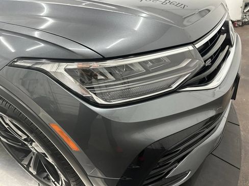 Used 2024 Volkswagen Tiguan SE R-Line w/ MDO Package, Three-Row FWD image 10