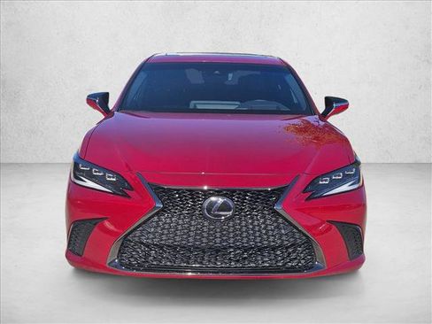 Used 2024 Lexus ES 300h F Sport image 2