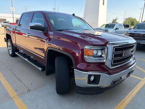 Used 2014 GMC Sierra 1500 SLT w/ SLT Crew Cab Value Package AWD/4WD image 3