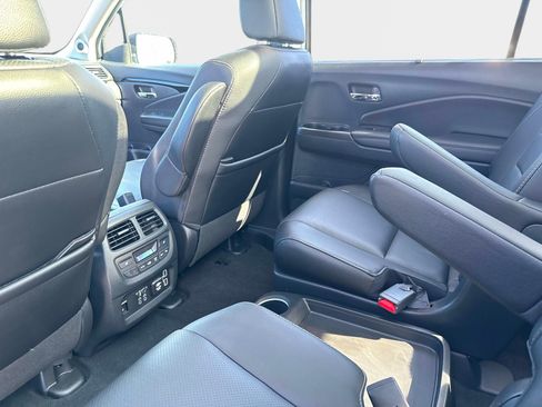 Used 2022 Honda Pilot Elite image 16