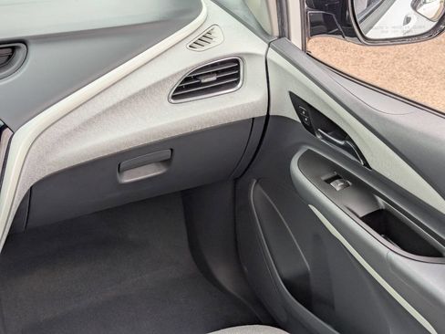 Used 2021 Chevrolet Bolt LT image 19